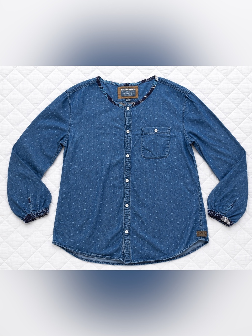 Billabong Indigo Collection Chambray Paisley Print Button Front Blouse Large